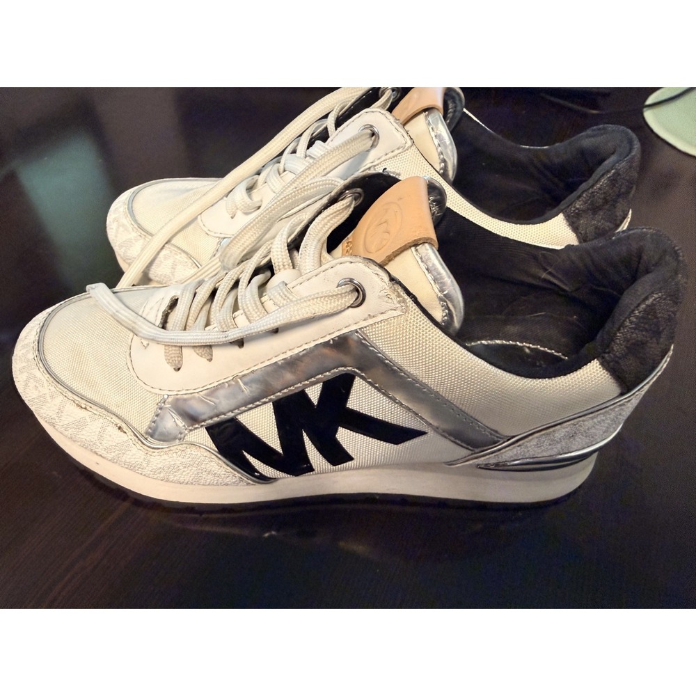MICHAEL KORS Women's MADDY Two-Tone Logo Trainer Sneakers Size 6
